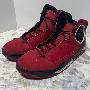 Air Jordan 551820-601 Sneaker Men's Size 12 US  Black / Red Colorway EUC